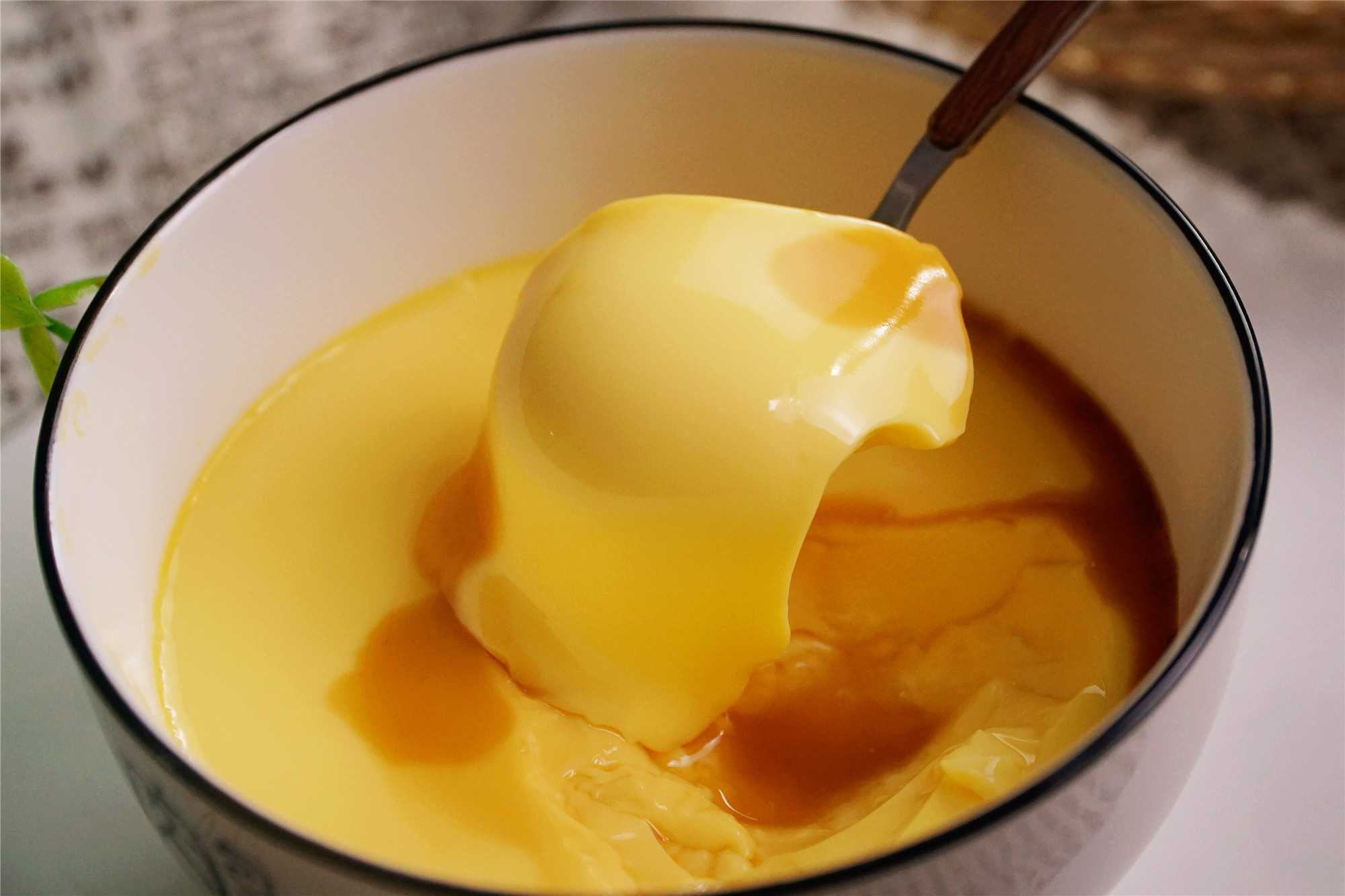 食品工業新寵:無氣泡雞蛋羹灌裝機,效率與品質的雙重保障!